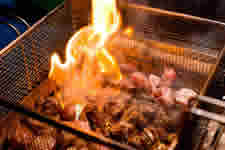 宮崎鶏料理　鳥鳥　とっと 宮崎地鶏料理／炭火焼料理